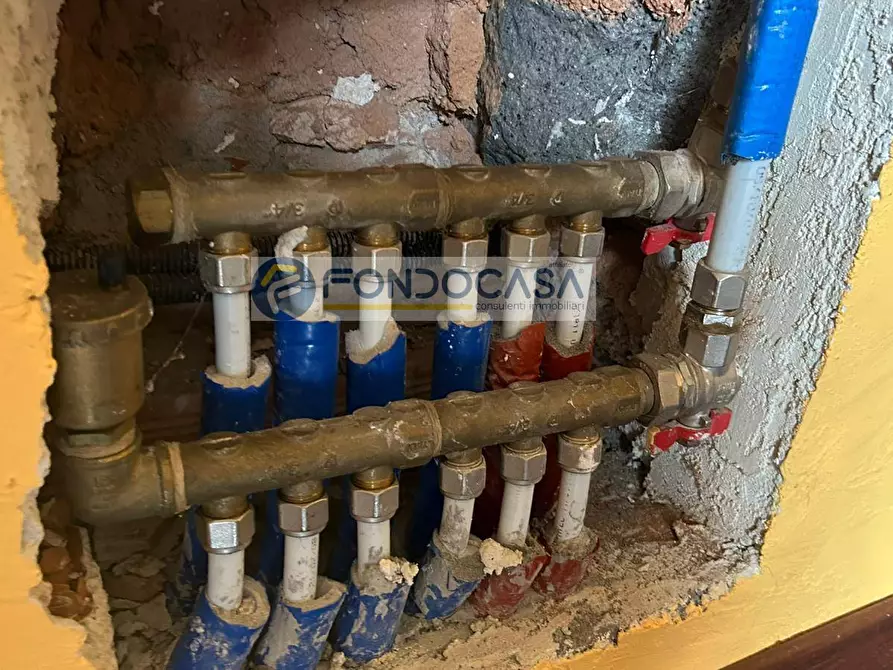 Immagine 29 di Casa indipendente in vendita  in Via Vallone a Catania