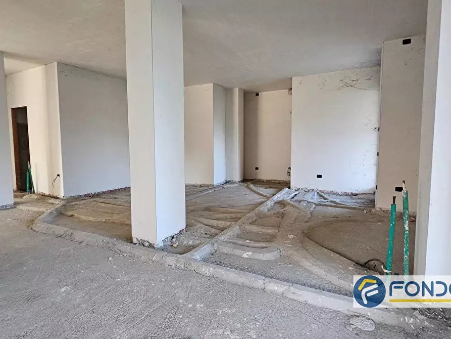 Immagine 10 di Ufficio in vendita  a Grumello Del Monte