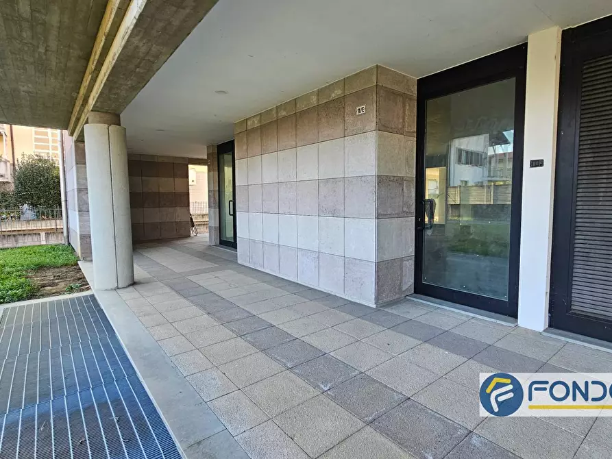 Immagine 2 di Ufficio in vendita  a Grumello Del Monte