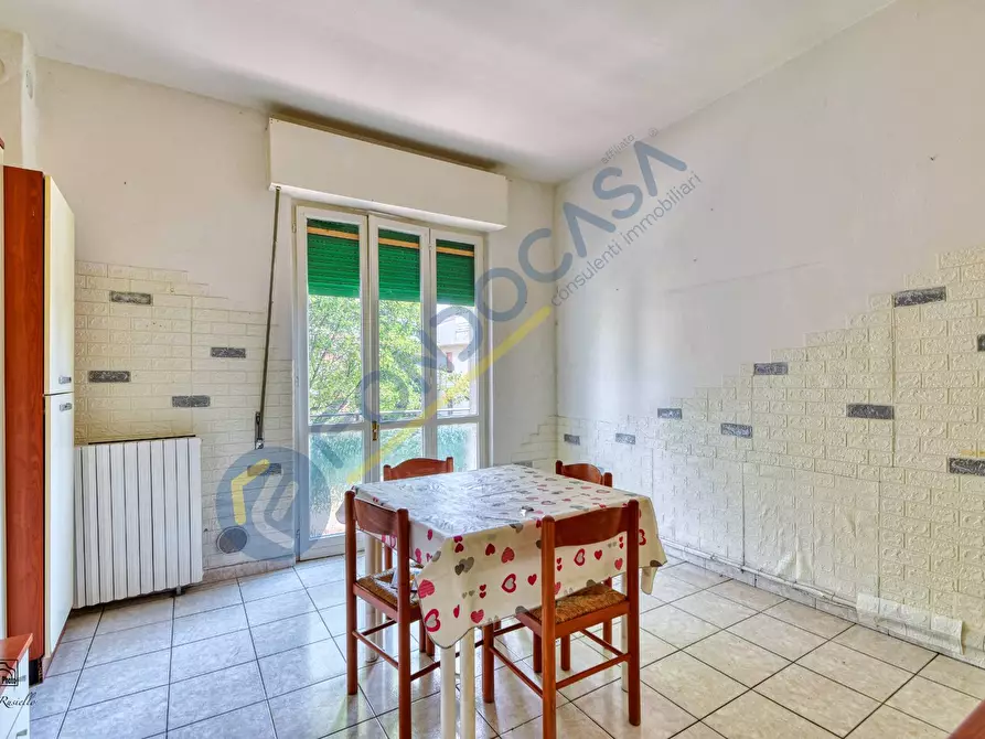 Immagine 1 di Appartamento in vendita  in Via Trieste a Limbiate