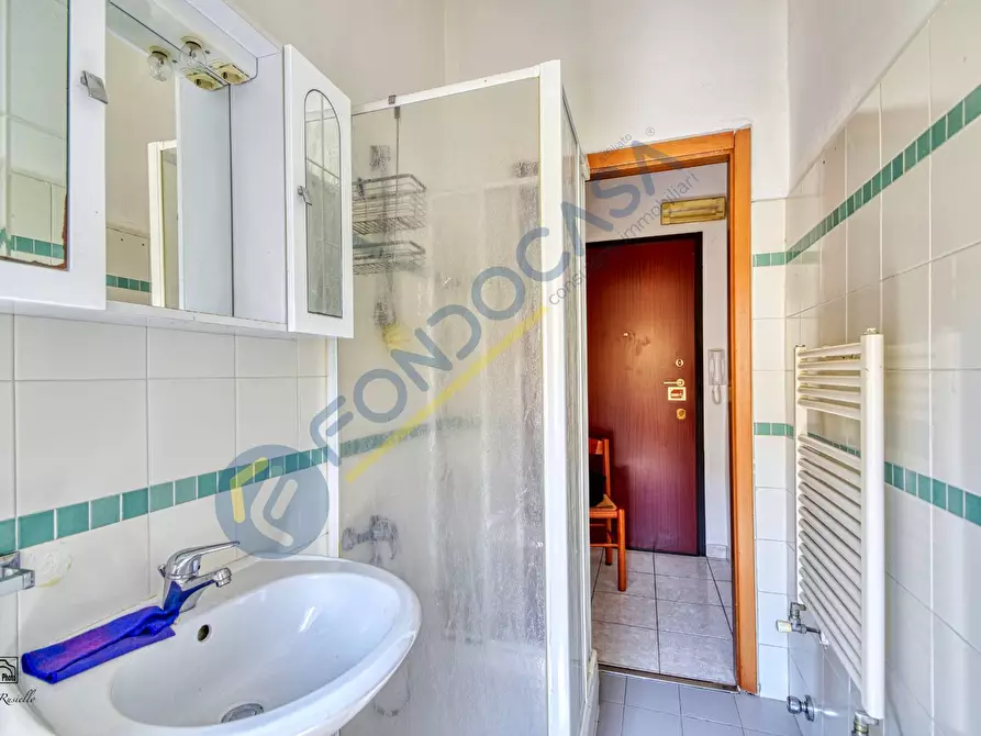 Immagine 5 di Appartamento in vendita  in Via Trieste a Limbiate