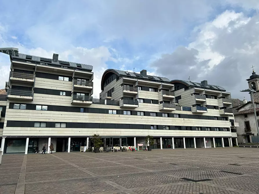 Immagine 7 di Ufficio in vendita  in Piazza Manzù a Clusone