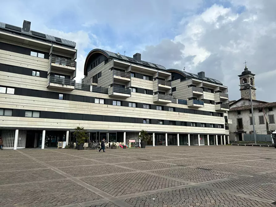 Immagine 9 di Ufficio in vendita  in Piazza Manzù a Clusone