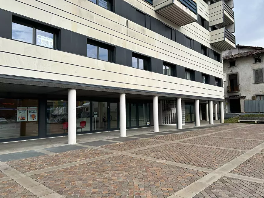 Immagine 11 di Ufficio in vendita  in Piazza Manzù a Clusone