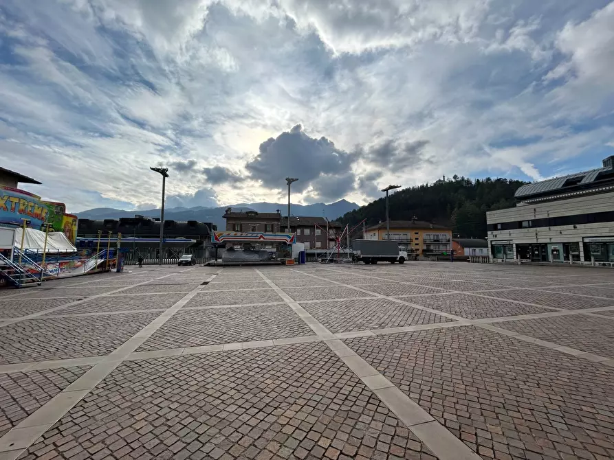 Immagine 15 di Ufficio in vendita  in Piazza Manzù a Clusone