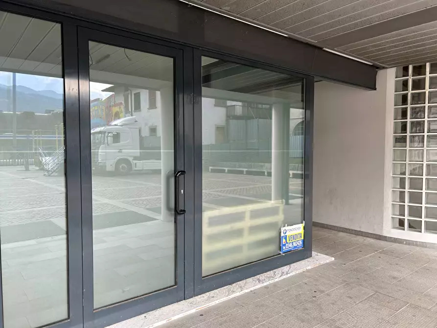 Immagine 18 di Ufficio in vendita  in Piazza Manzù a Clusone