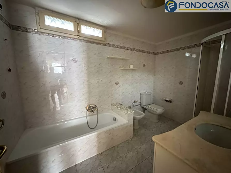 Immagine 27 di Villa in vendita  in Via Misciano a Camaiore