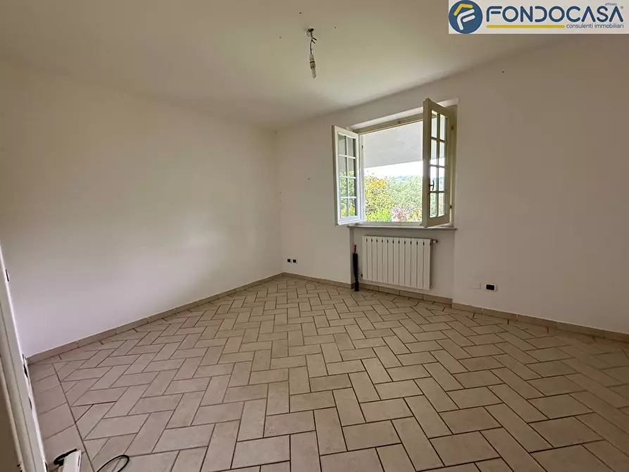 Immagine 21 di Villa in vendita  in Via Misciano a Camaiore