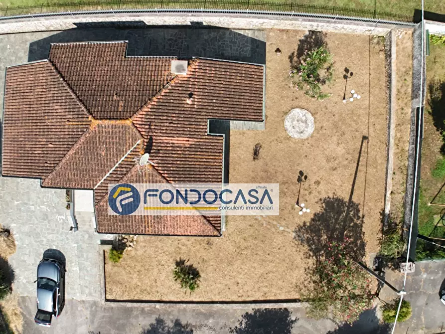 Immagine 8 di Villa in vendita  in Via Misciano a Camaiore