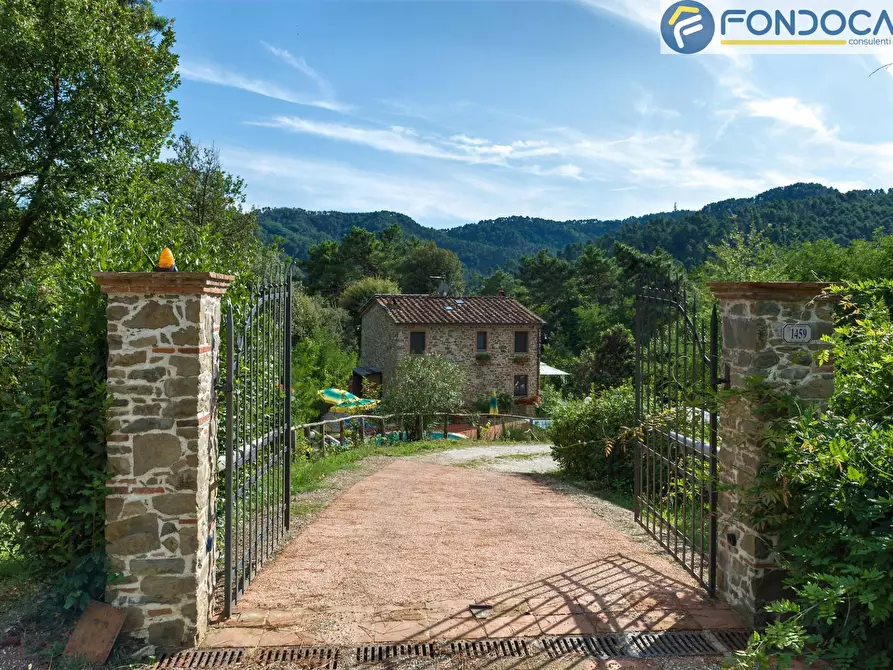 Immagine 16 di Rustico / casale in vendita  in Pian del Rio a Camaiore