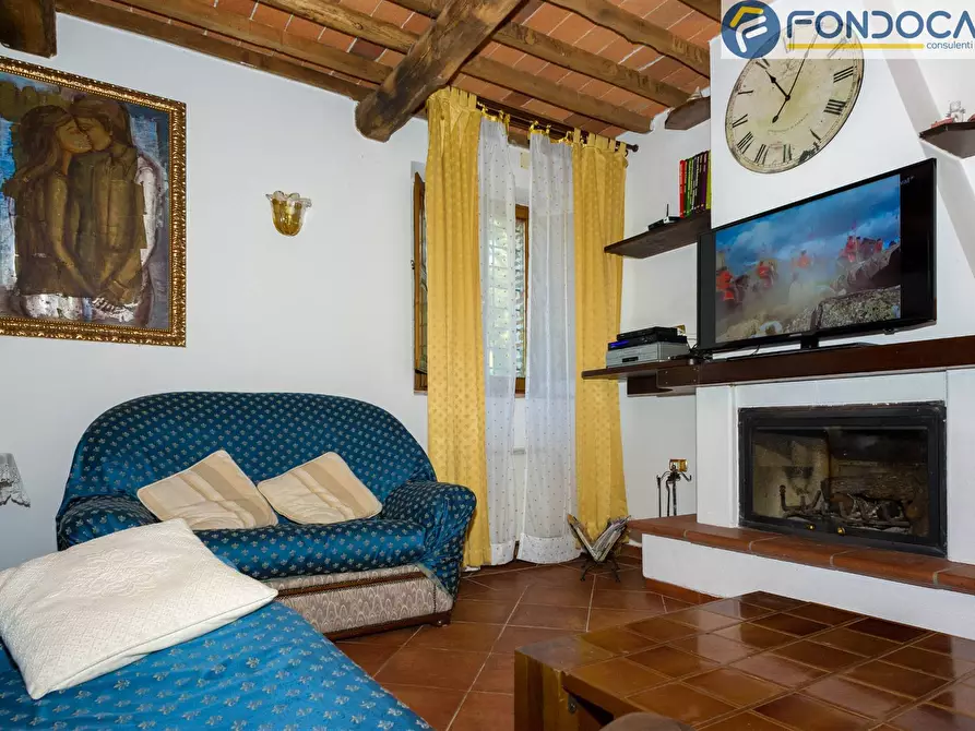 Immagine 26 di Rustico / casale in vendita  in Pian del Rio a Camaiore