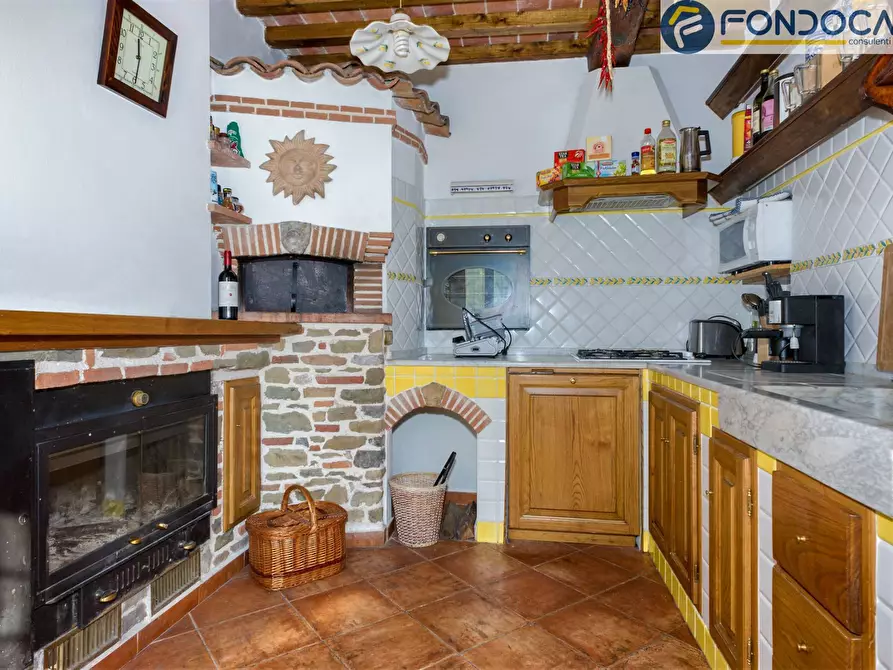 Immagine 19 di Rustico / casale in vendita  in Pian del Rio a Camaiore