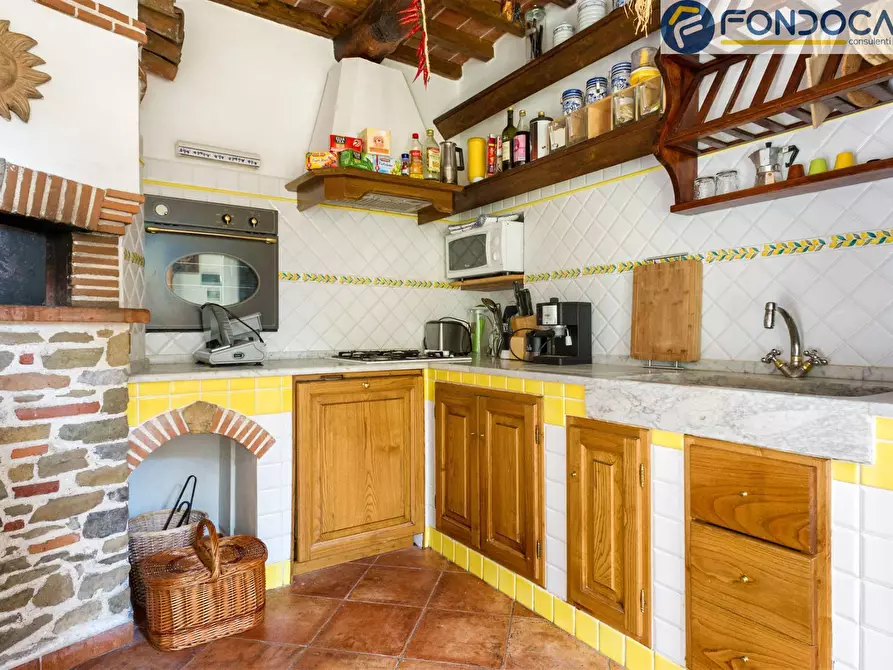 Immagine 20 di Rustico / casale in vendita  in Pian del Rio a Camaiore
