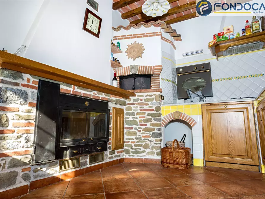 Immagine 21 di Rustico / casale in vendita  in Pian del Rio a Camaiore