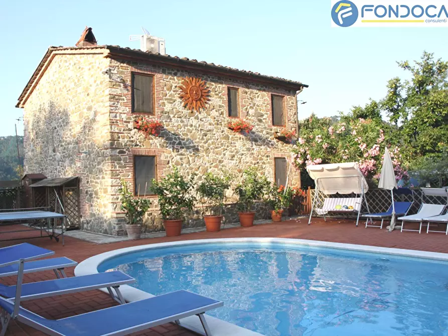 Immagine 15 di Rustico / casale in vendita  in Pian del Rio a Camaiore