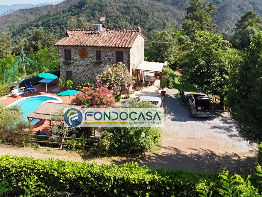 Immagine 10 di Rustico / casale in vendita  in Pian del Rio a Camaiore