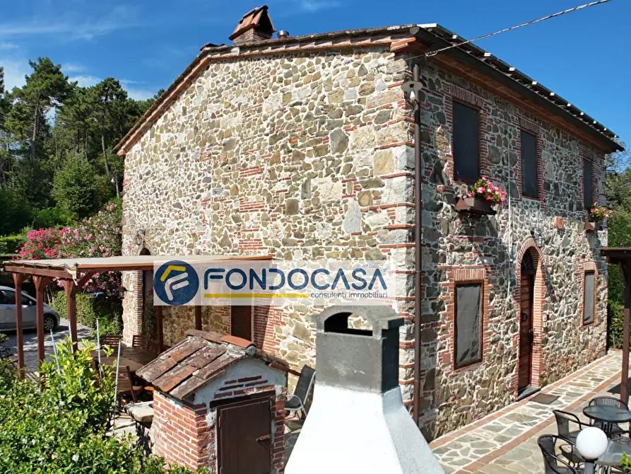 Immagine 14 di Rustico / casale in vendita  in Pian del Rio a Camaiore