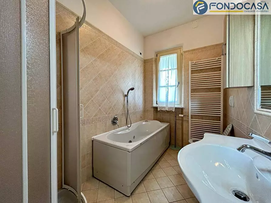 Immagine 23 di Villa in vendita  in via dei Coltivatori a Viareggio