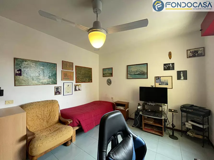 Immagine 26 di Appartamento in vendita  in Via del Forcone a Viareggio