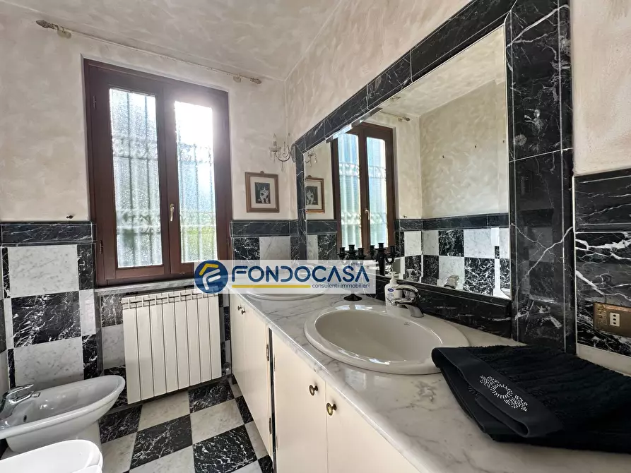 Immagine 20 di Villa in vendita  in via sarzanese nord a Massarosa