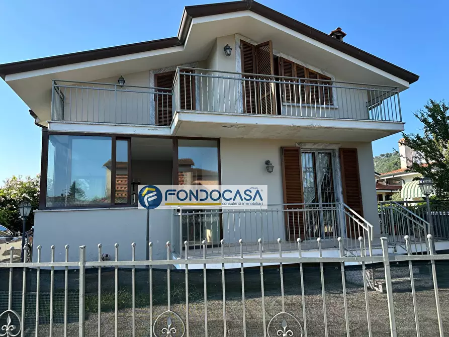 Immagine 1 di Villa in vendita  in via sarzanese nord a Massarosa