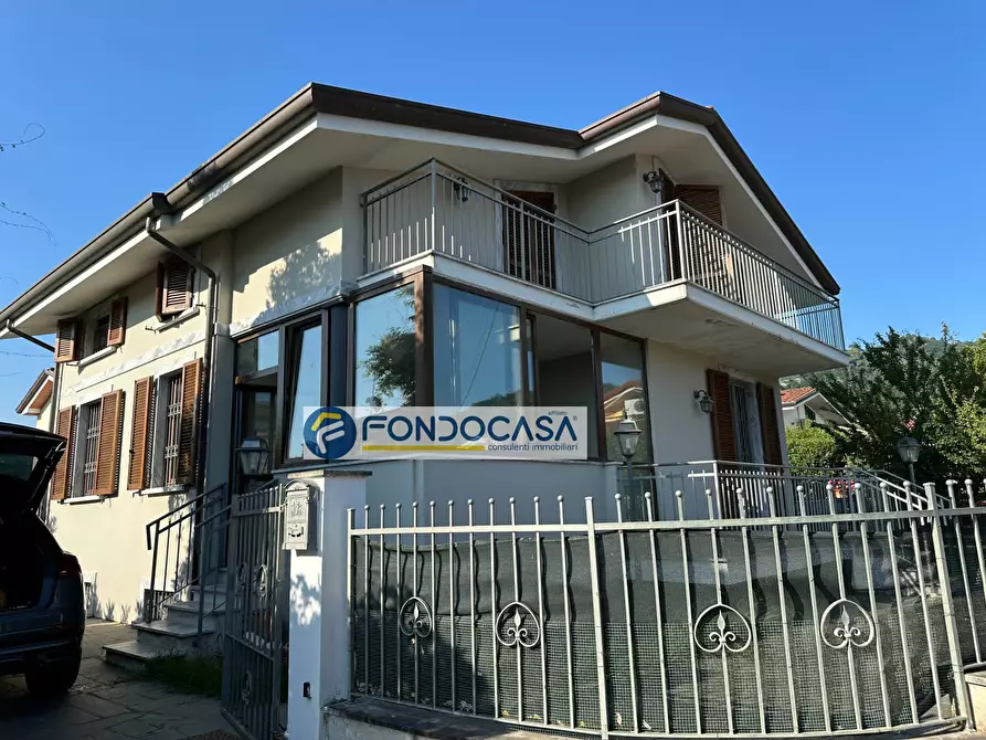 Immagine 2 di Villa in vendita  in via sarzanese nord a Massarosa