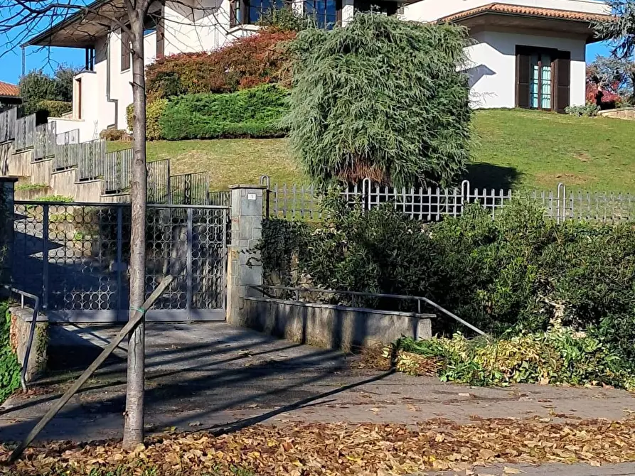 Immagine 1 di Villa in vendita  a Rovato