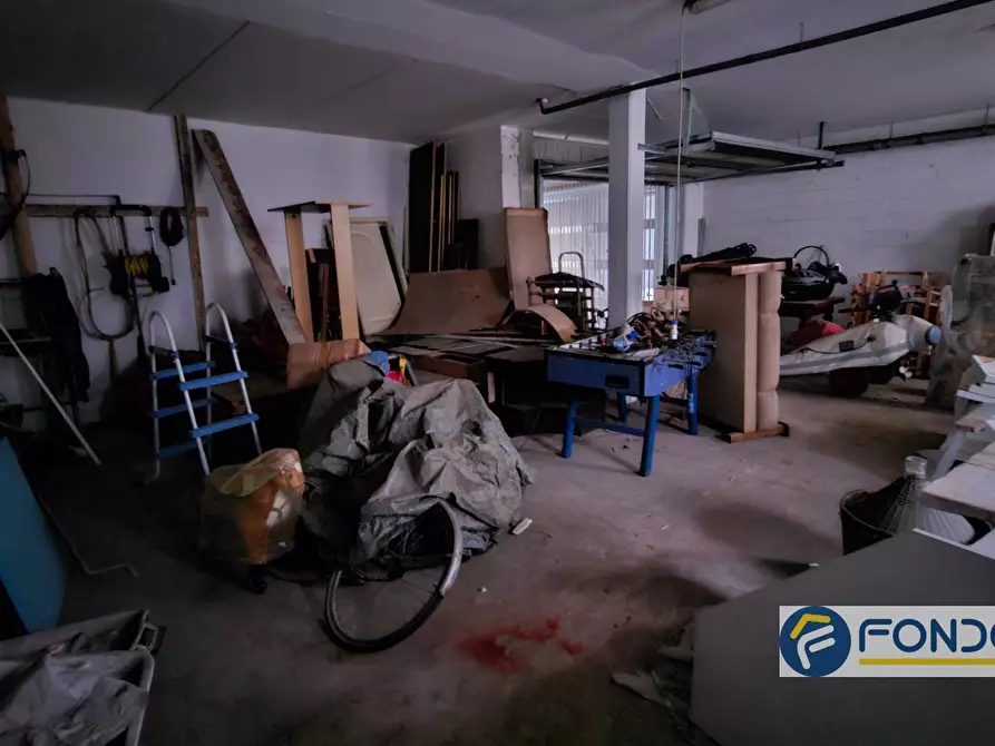 Immagine 7 di Magazzino in vendita  a Castelli Calepio