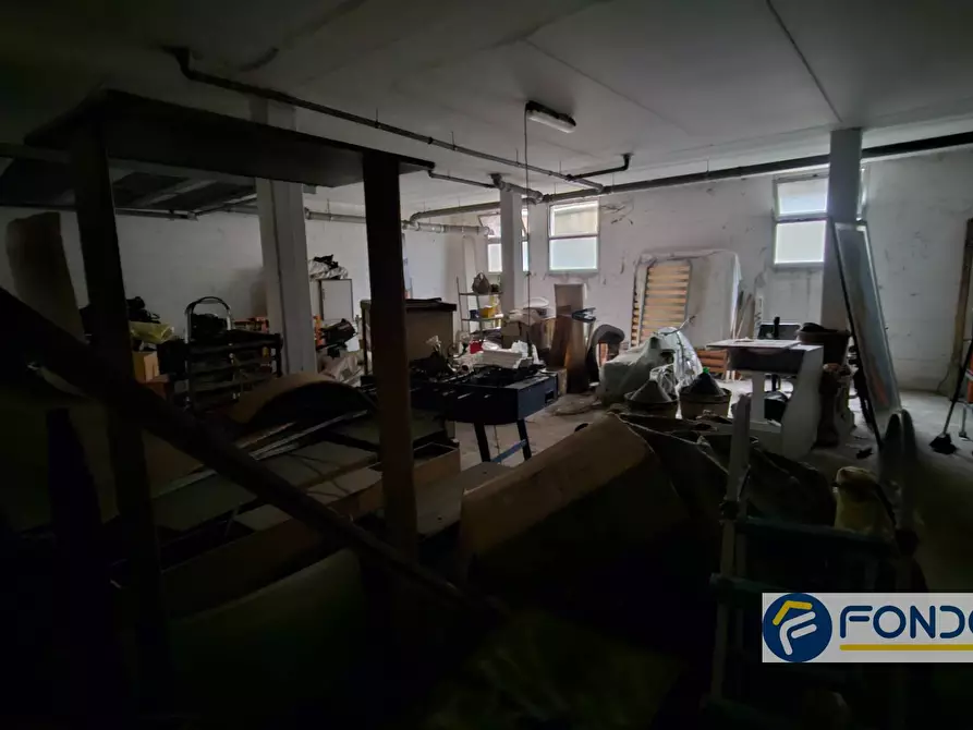 Immagine 11 di Magazzino in vendita  a Castelli Calepio