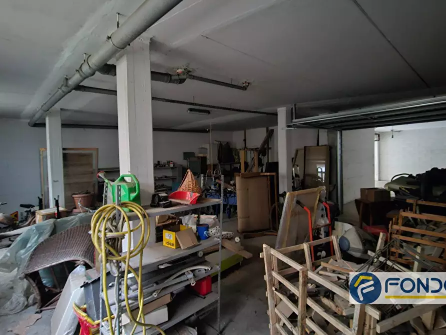 Immagine 8 di Magazzino in vendita  a Castelli Calepio