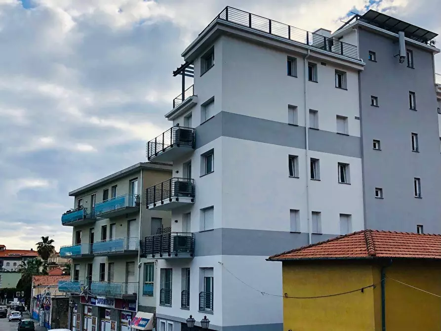 Immagine 8 di Appartamento in vendita  in Via Neghelli a Alassio