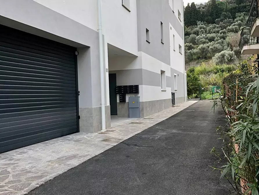 Immagine 10 di Appartamento in vendita  in Via Neghelli a Alassio