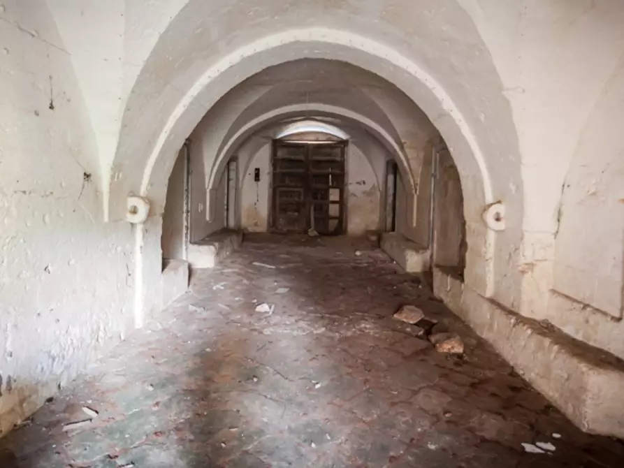 Immagine 23 di Villa in vendita  in via roma a Maruggio