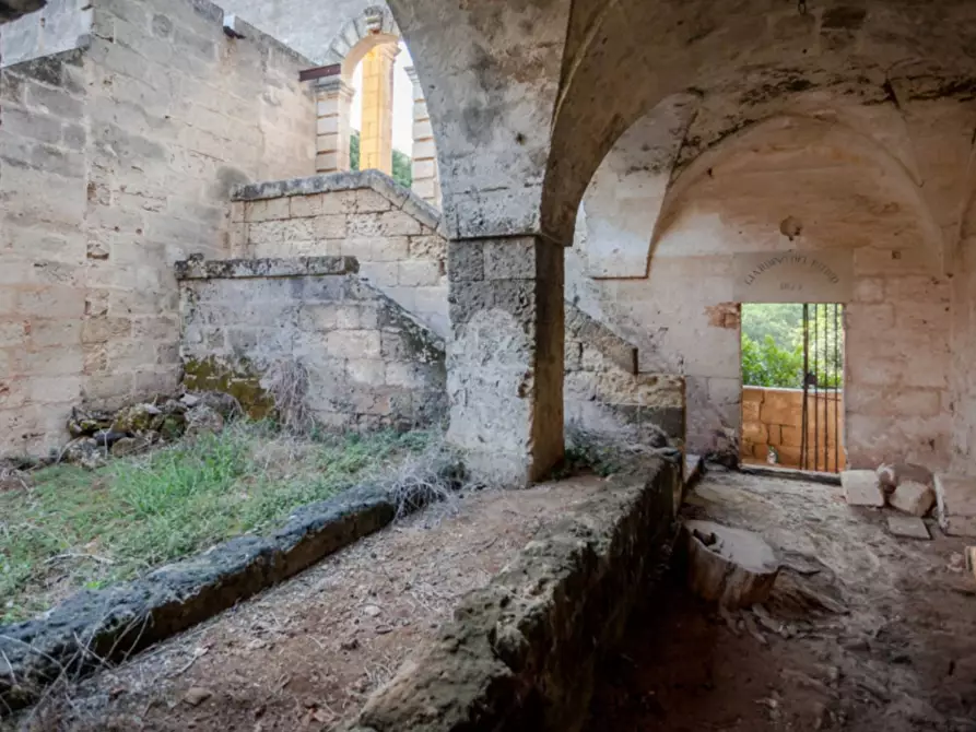 Immagine 25 di Villa in vendita  in via roma a Maruggio