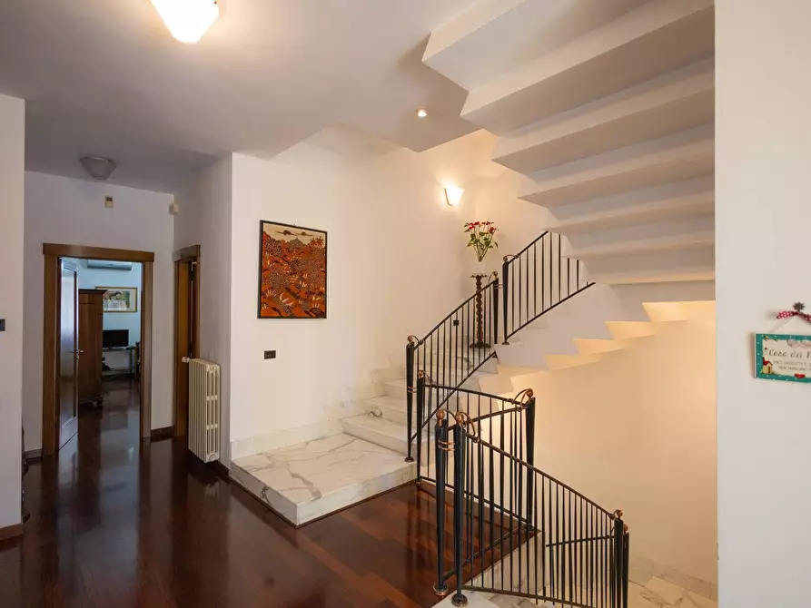 Immagine 11 di Villa in vendita  in via antonietta de pace a Lecce