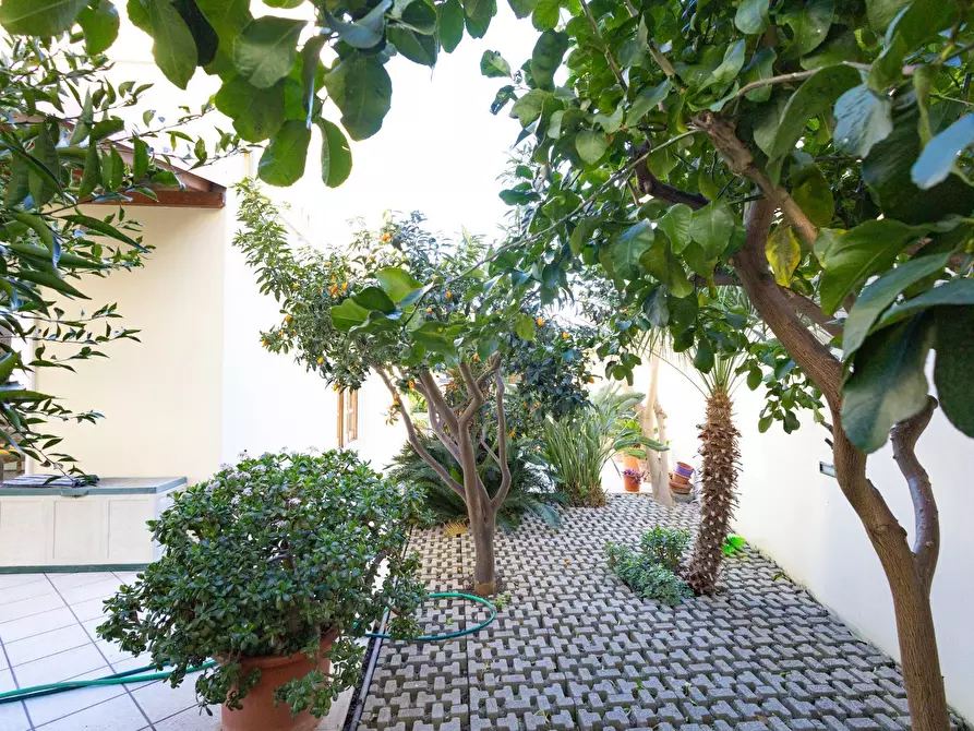 Immagine 10 di Villa in vendita  in via antonietta de pace a Lecce