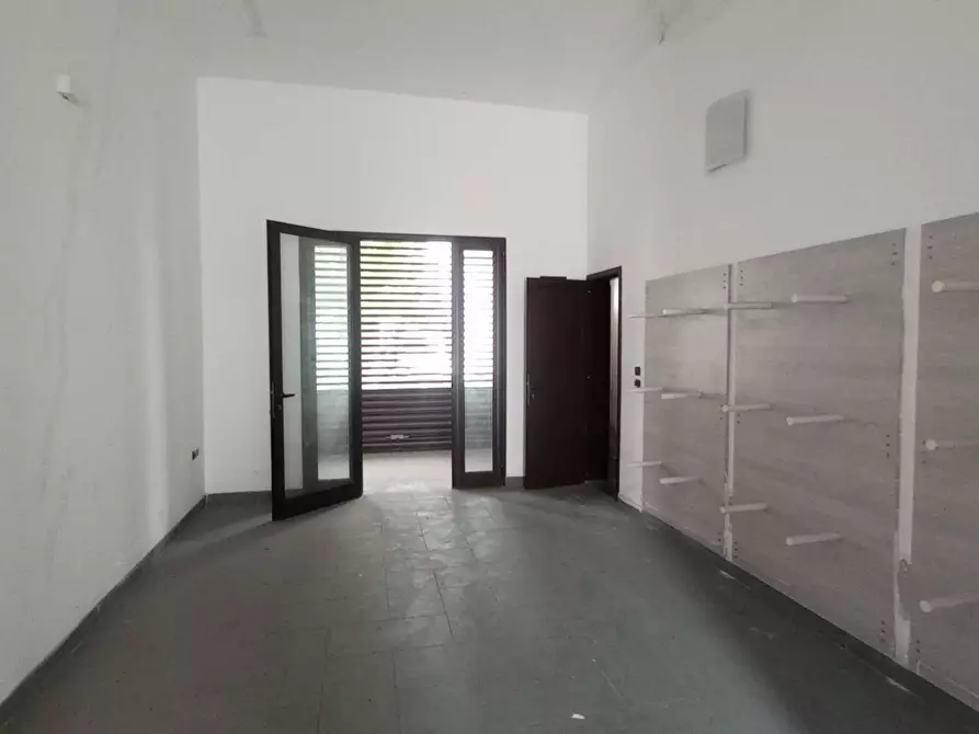 Immagine 4 di Locale commerciale in vendita  in via cimitero a Nardo'