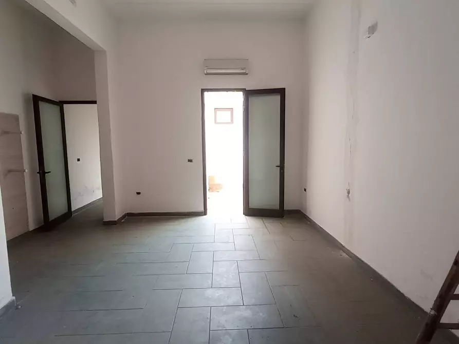 Immagine 6 di Locale commerciale in vendita  in via cimitero a Nardo'