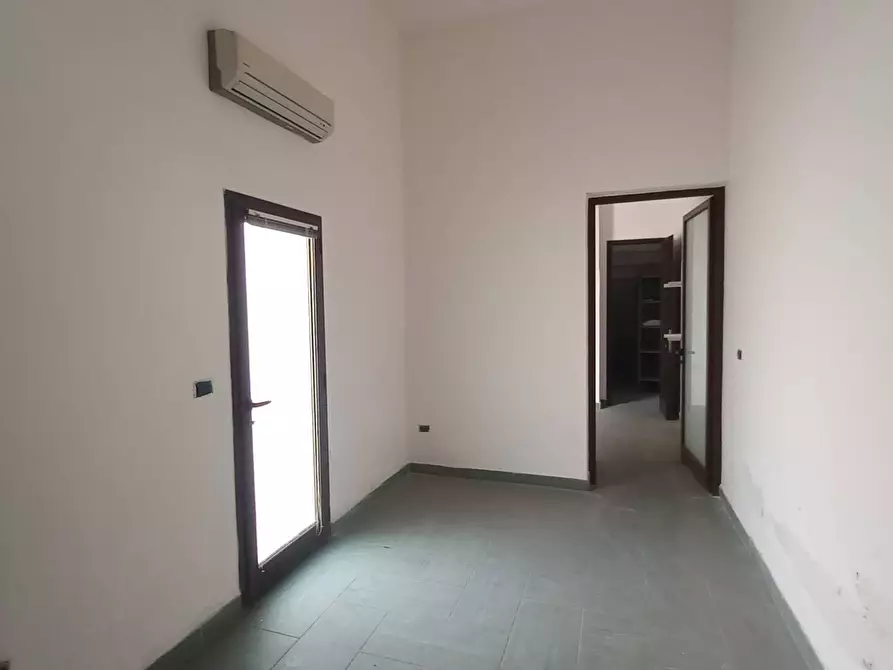 Immagine 13 di Locale commerciale in vendita  in via cimitero a Nardo'