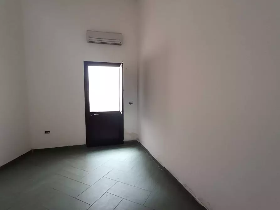 Immagine 17 di Locale commerciale in vendita  in via cimitero a Nardo'