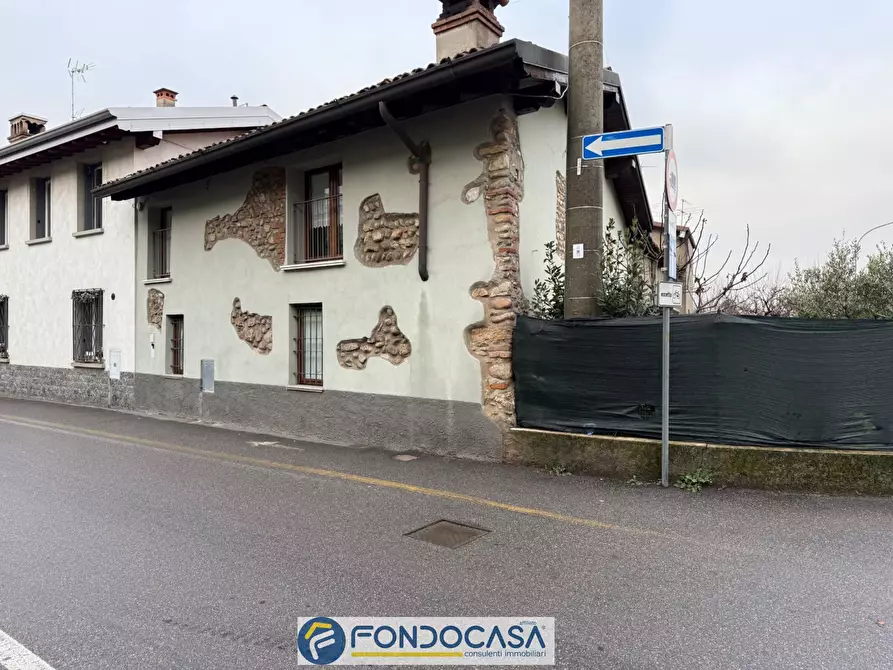 Immagine 1 di Villa in vendita  a Coccaglio