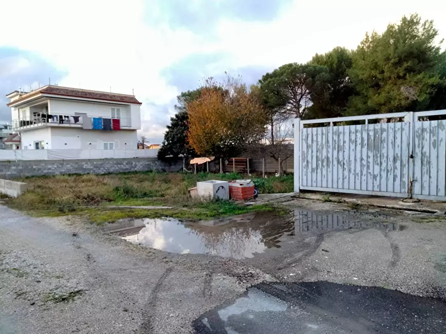 Immagine 3 di Terreno industriale in vendita  a Castello Di Cisterna