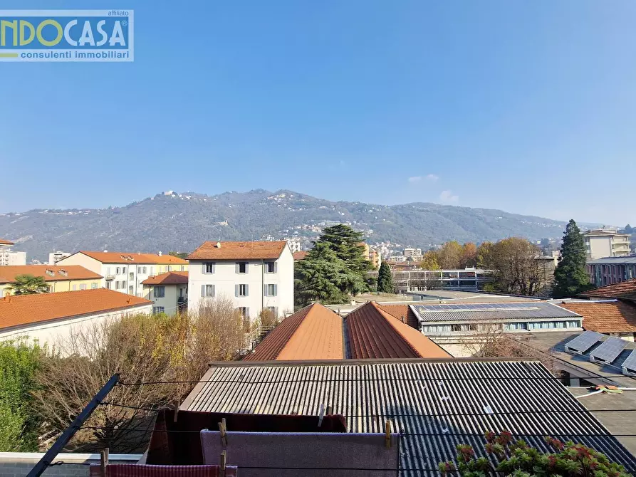 Immagine 4 di Appartamento in vendita  in via napoleona a Como