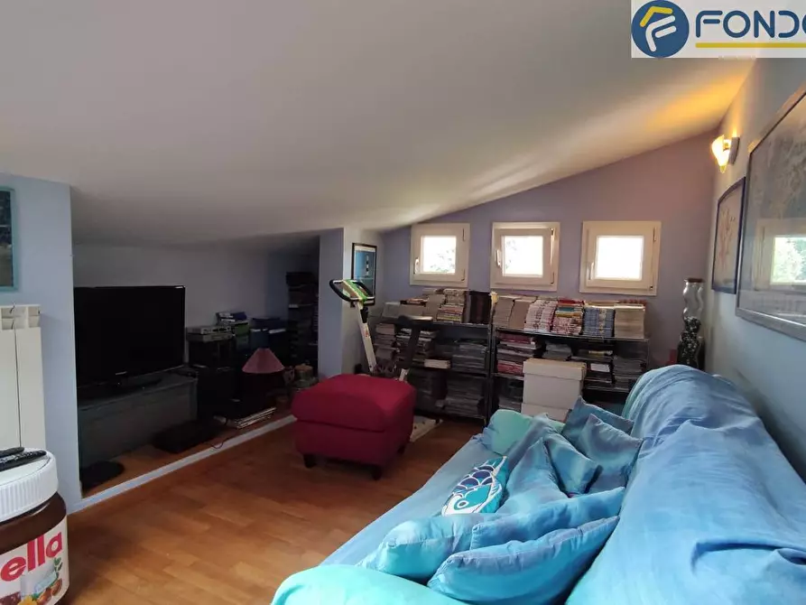 Immagine 16 di Villa in vendita  in via delle mimose a Camaiore