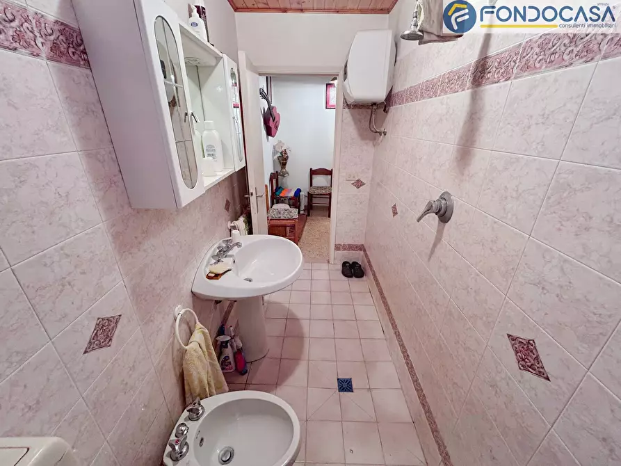 Immagine 24 di Villetta a schiera in vendita  in Via Solaio a Pietrasanta