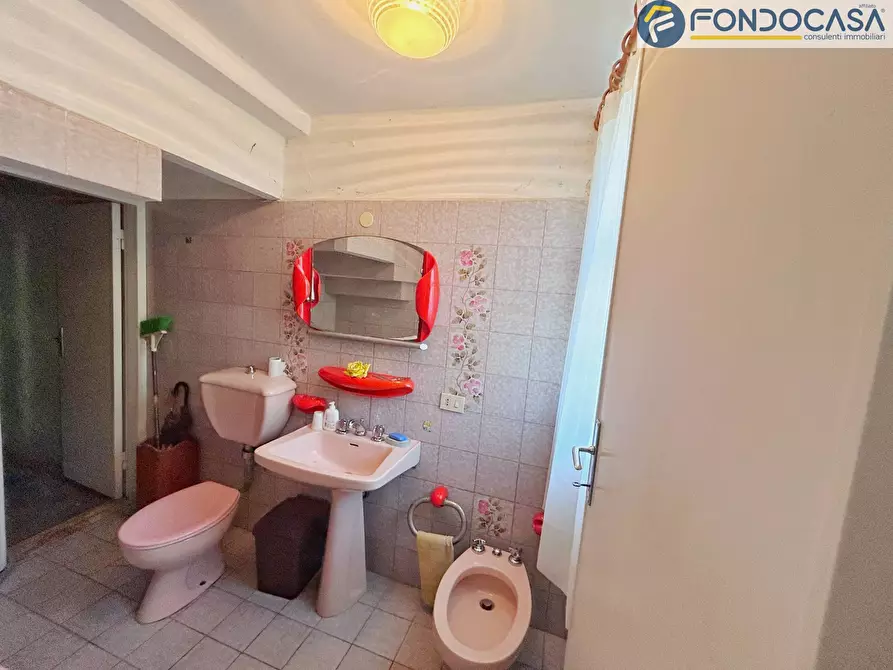 Immagine 12 di Villetta a schiera in vendita  in Via Solaio a Pietrasanta