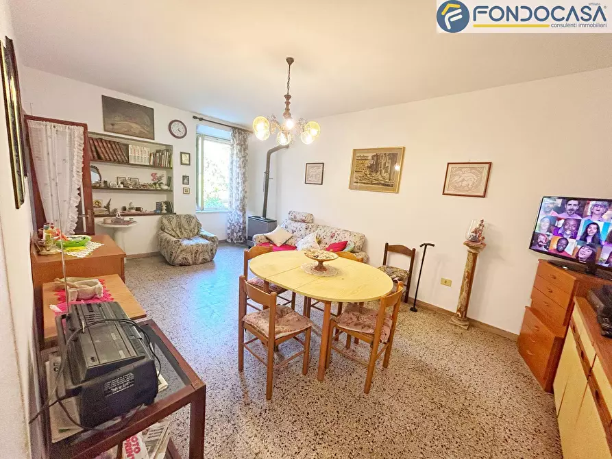 Immagine 8 di Villetta a schiera in vendita  in Via Solaio a Pietrasanta