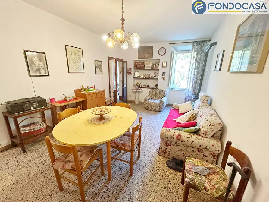 Immagine 7 di Villetta a schiera in vendita  in Via Solaio a Pietrasanta