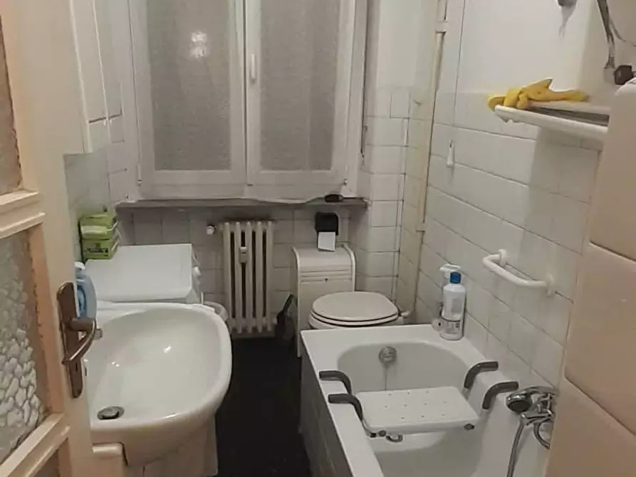 Immagine 10 di Appartamento in vendita  in via albisola a Torino