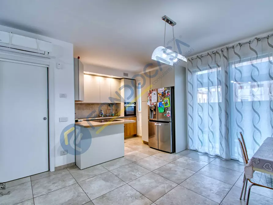 Immagine 7 di Appartamento in vendita  in VIA MONTE CENERI a Limbiate